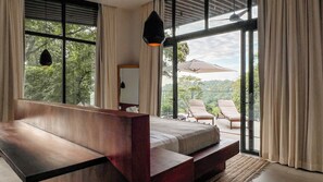 6 habitaciones, tabla de planchar con plancha, wifi y ropa de cama