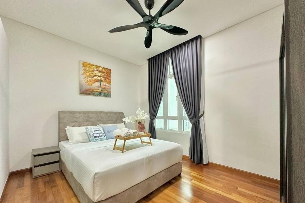 Comfort-lejlighed - 2 soveværelser - balkon - udsigt til pool | Mørklægningsgardiner, strygejern/strygebræt, gratis Wi-Fi