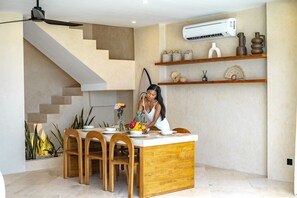 Villa de lujo, 2 habitaciones, vista a la alberca | Restaurantes