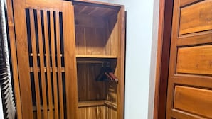 Classic Cabin, 1 Bedroom | Interior - Qchen Cuan Cabin Amed  (Karangasem)