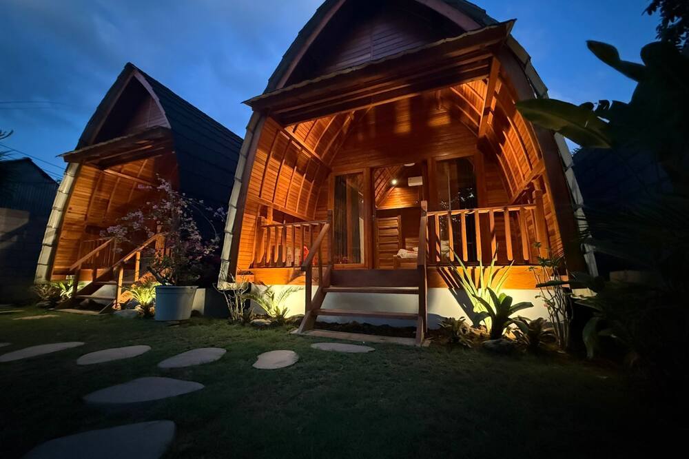 Qchen Cuan Cabin Amed