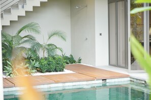 15 outdoor pools - Cluny Resort  (Batam)