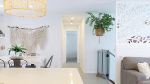 Dining - CASA DEL MAYA - 2-Bed Home By the Sea | Water Views | Air Con | Wifi | Sauna (Anna Bay)