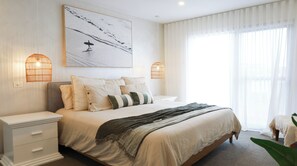 2 bedrooms, desk, iron/ironing board, travel cot - CASA DEL MAYA - 2-Bed Home By the Sea | Water Views | Air Con | Wifi | Sauna (Anna Bay)