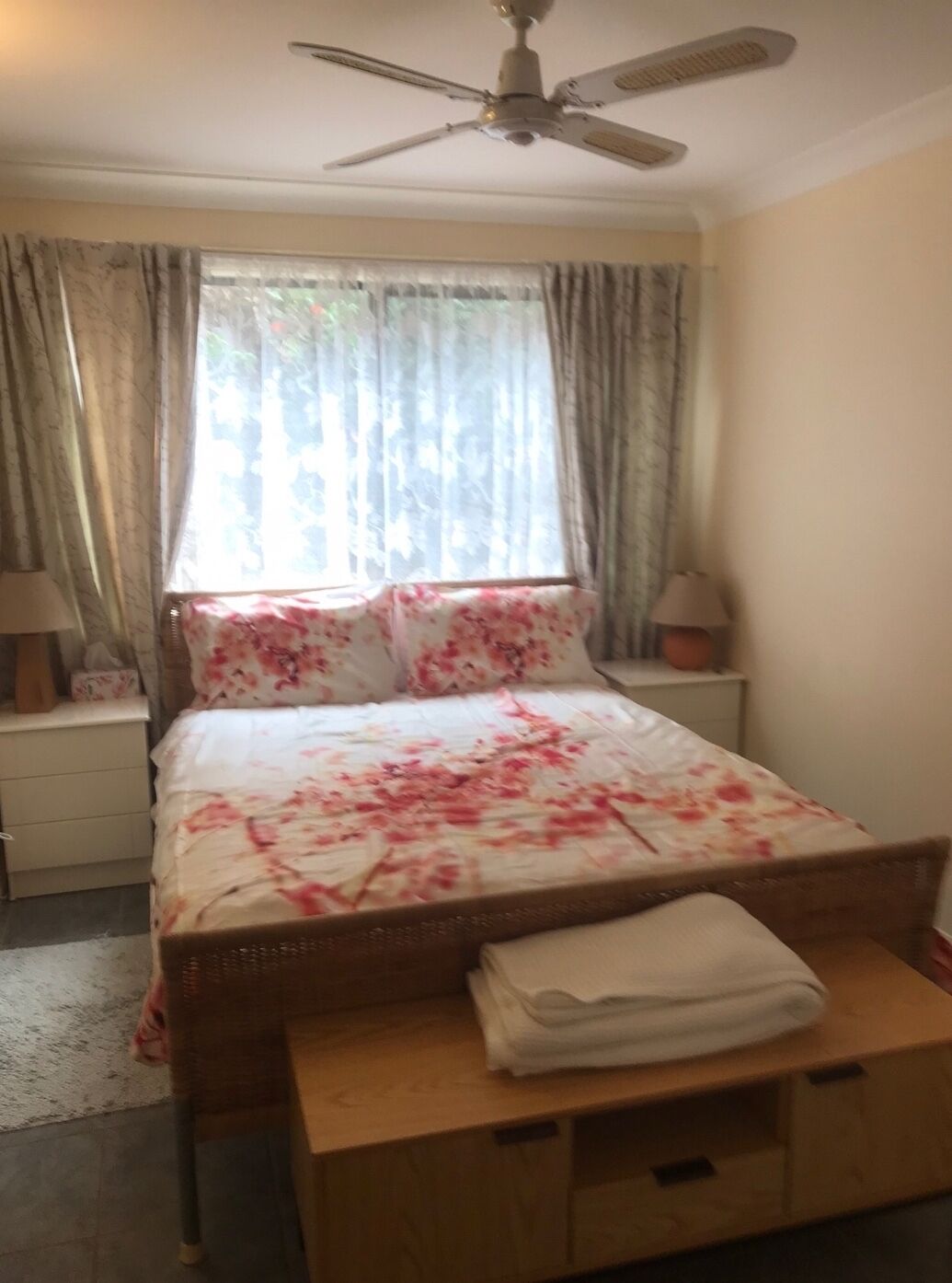 Iron/ironing board, WiFi, bed sheets