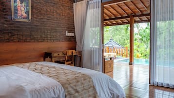 Schreibtisch, kostenloses WLAN