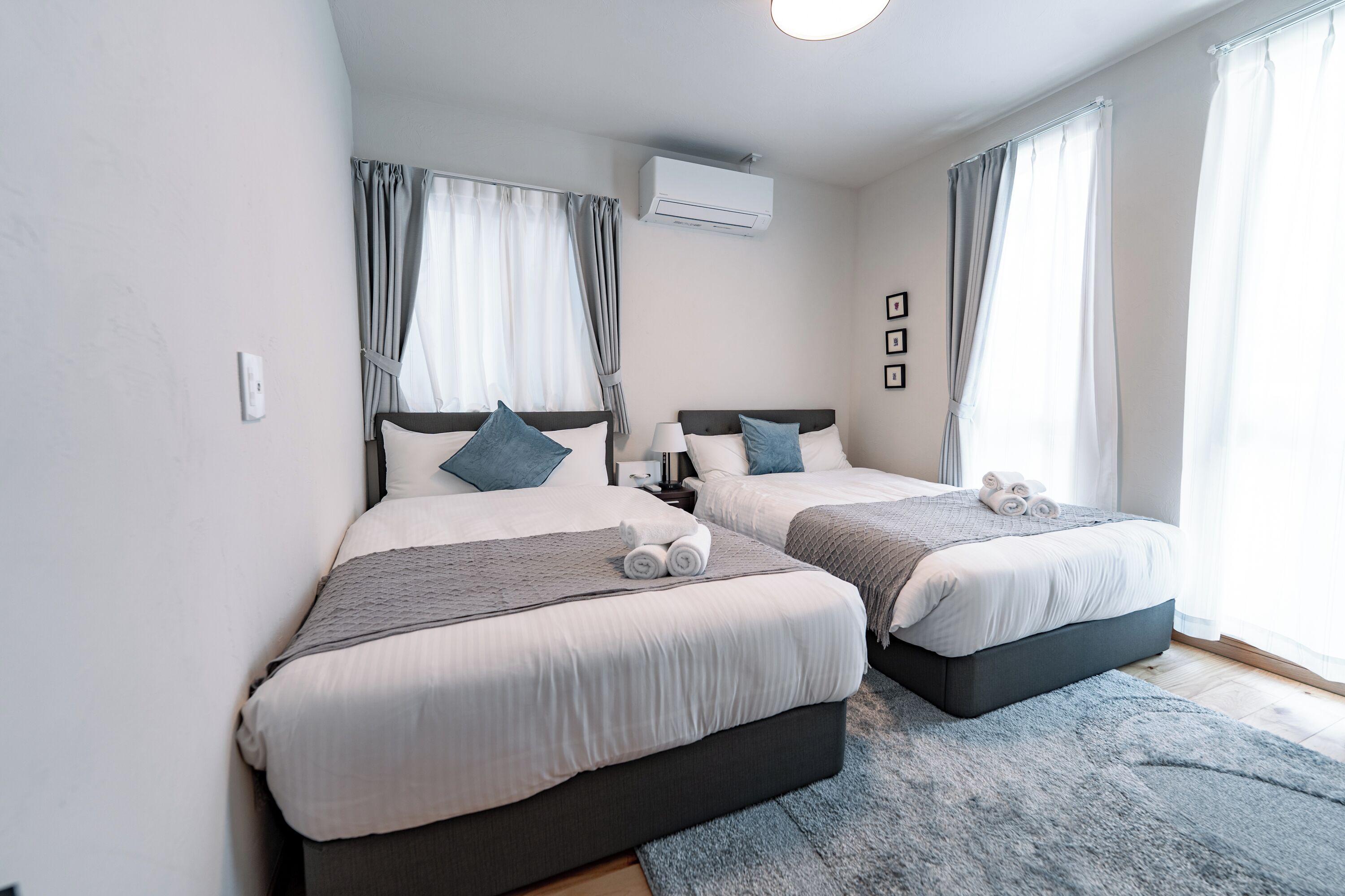 Basic House | Iron/ironing board, free WiFi