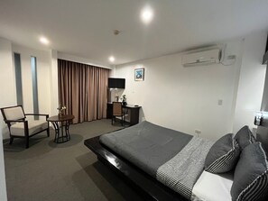 Double Room | Free WiFi - Be-ing Suites Davao (Davao)