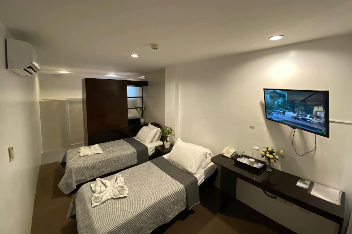 Twin Room | Free WiFi