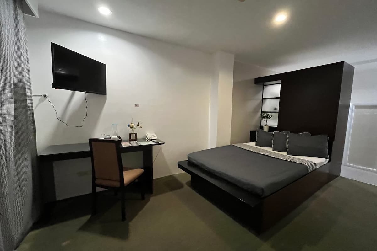 Single Room | Free WiFi