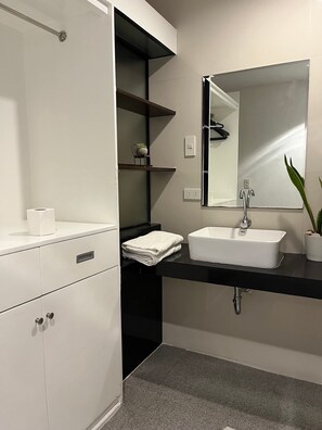 Bathroom - Be-ing Suites Davao (Davao)