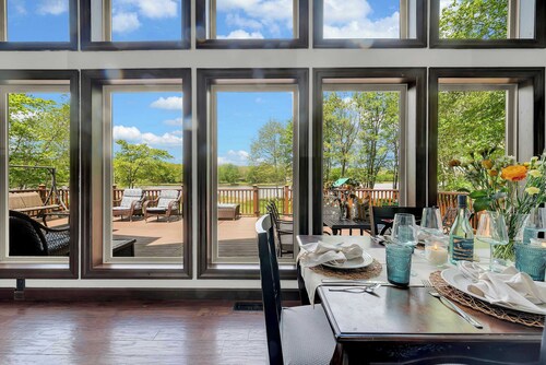 Lakefront Home in the Poconos with Hot Tub!