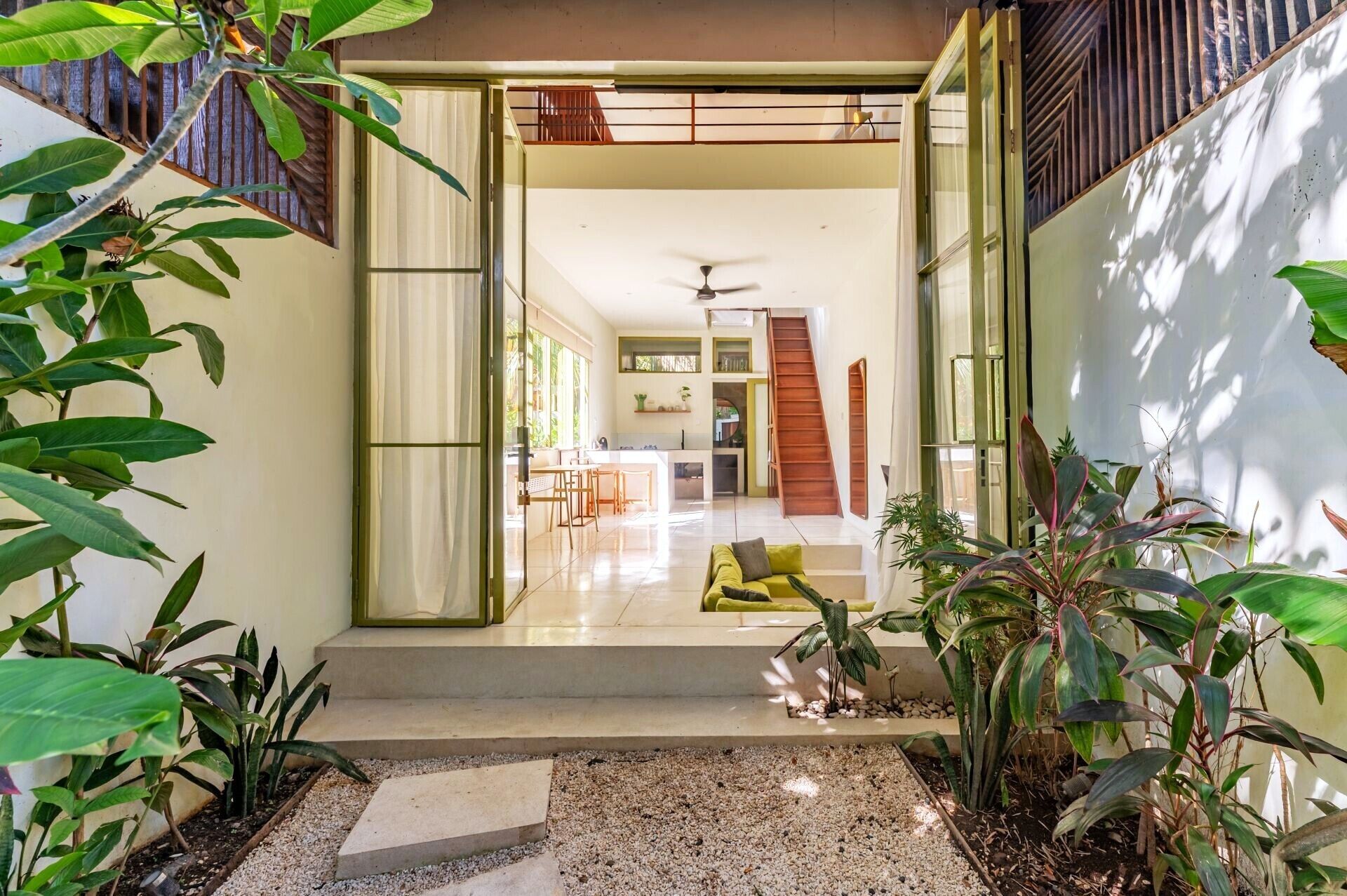 Villa – deluxe, 1 soverom, hjørnerom | Utsikt mot gårdsplass