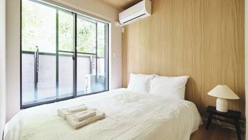 5 Schlafzimmer, Schreibtisch, BĂŒgeleisen/BĂŒgelbrett, kostenloses WLAN