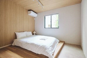 5 habitaciones, escritorio, tabla de planchar con plancha y wifi gratis 