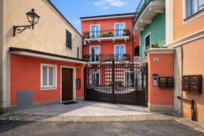 Family Apartment, Multiple Bedrooms, 2 Bathrooms, Sea Facing (Duplex Le Onde - Center & Parking) | Exterior - Duplex Le Onde - Center & Parking (Ceriale)