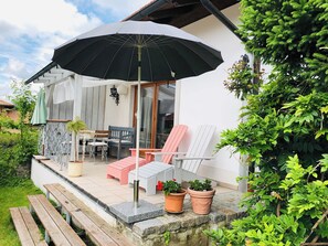 Terrace/patio - Vacation apartment with terrace, garden and lake view on the ground floor, for 2 to 3 pers. (Waging am See)