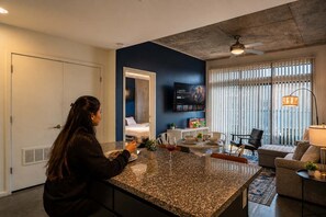 Interior - Chic Downtown Phoenix Gem w/ Scenic Balcony & Park (Phoenix)