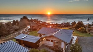 Exterior - Sea to Sky Retreat (Nehalem)