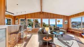 Smart TV, fireplace, video games - Sea to Sky Retreat (Nehalem)