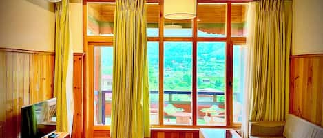 Deluxe Double Room, Mountain View | Iron/ironing board, free WiFi