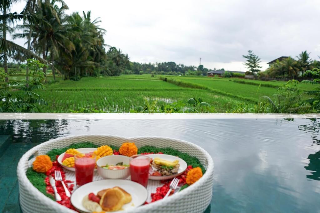 Villa, Balcony, Courtyard View | Tempat makan luar