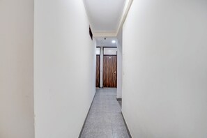 Exterior - Roomshala Hotel In Jangpura (New Delhi)