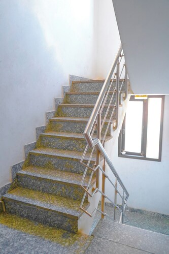 Roomshala Hotel In Jangpura