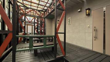 洋室2階建て テラス付き | WiFi (無料)