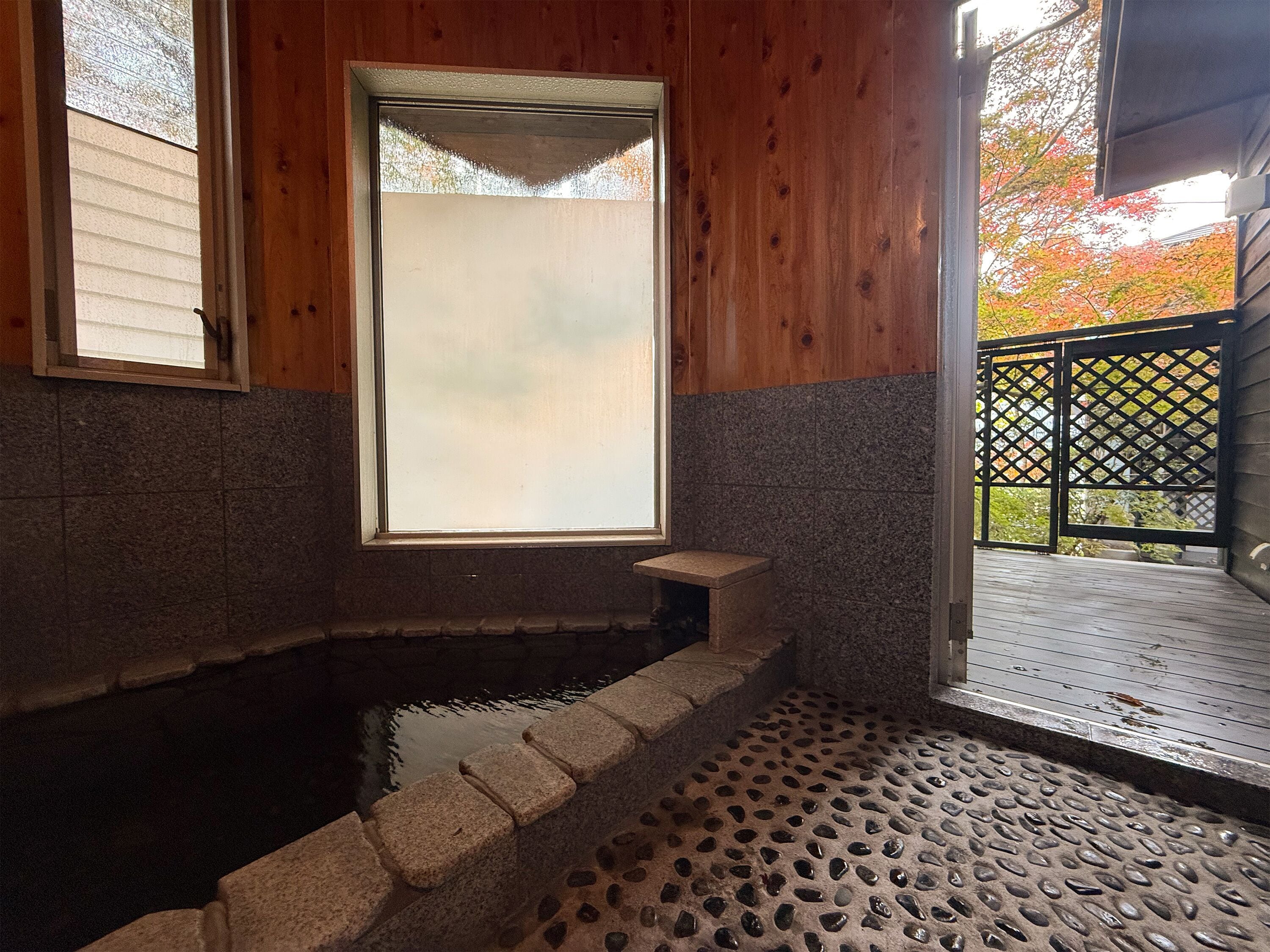 Japanese-Western Style Room | Bathroom | Combined shower/tub, hair dryer, slippers, towels