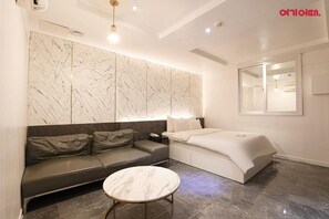 Double Room | Desk, laptop workspace, free WiFi - SHOTEL (Bucheon)