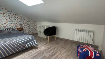 2 chambres, fer et planche à repasser, lit parapluie, Wi-Fi gratuit