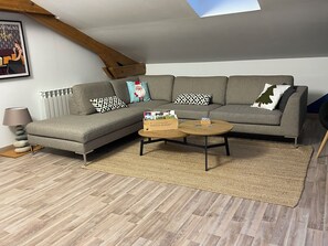 Smart TV, tenis de mesa y libros 