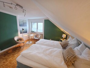 3 間睡房、熨斗/熨  衫板、Wi-Fi、床單