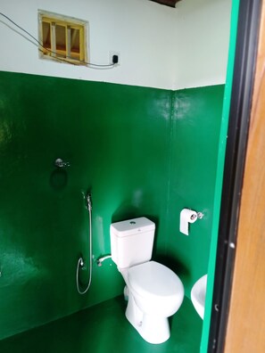 Deluxe-Haus, Bergblick | Badezimmer | Dusche, kostenlose Toilettenartikel, Haartrockner, Hausschuhe