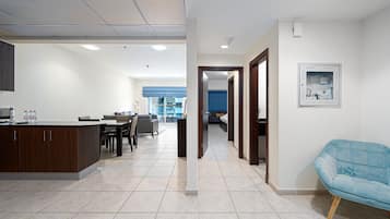 Appartement Luxe, vue marina | Coin séjour