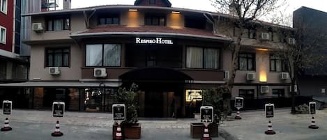 المنشأة من الخارج