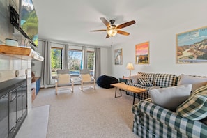 TV, books - Cecil Bay Getaway : Family Summer Escape | Wilderness & Beach Fun (Carp Lake)
