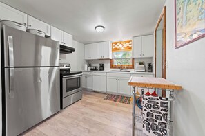 Fridge, microwave, oven, stovetop - Cecil Bay Getaway : Family Summer Escape | Wilderness & Beach Fun (Carp Lake)