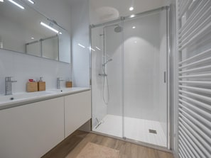 Shower - Luxury new-build apartment with 2 bedrooms (Middelkerke)