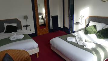 Chambre Triple Classique | Bureau, Wi-Fi gratuit