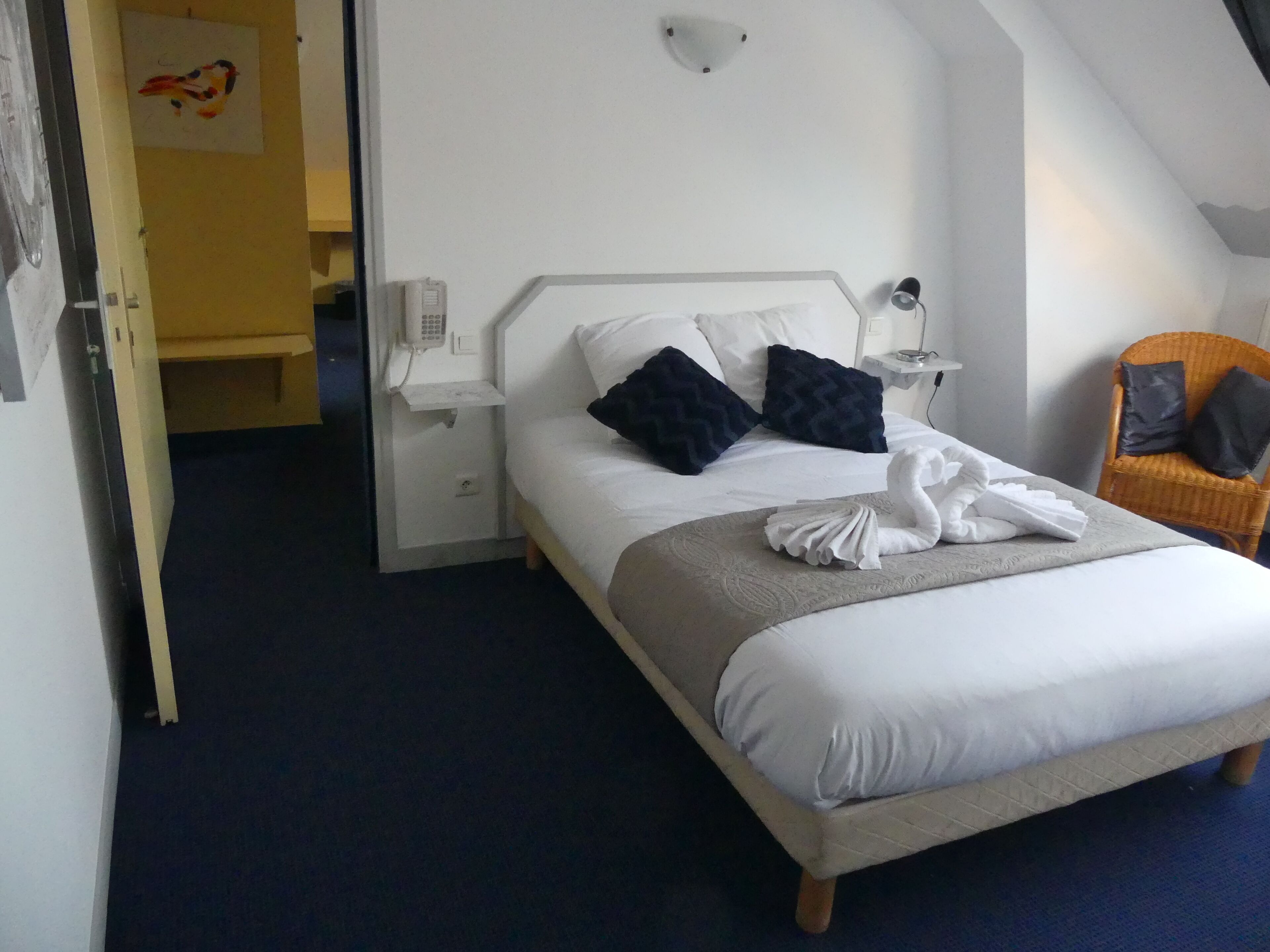 مكتب وواي فاي مجانًا