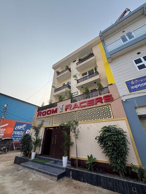 Exterior - Room Racers (Varanasi)