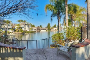 Property grounds - Near Wineries & Parks: Waterfront Tracy Getaway! (Tracy)
