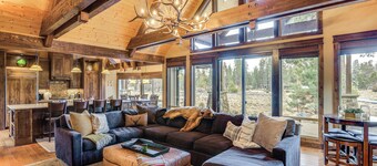 Hot Tub & Dock: Deschutes River All-Season Retreat