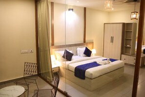 Internet, bed sheets - Hayashi Resort - White House (Vellarimala)