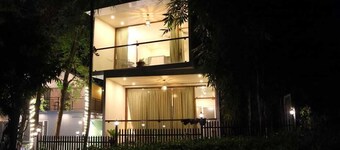 Hayashi Resort - White House