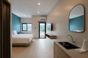Superior Room | Free WiFi - Bene Residence (Sumbawa Barat)