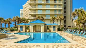 Piscina interna, piscina externa