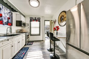 Fridge, microwave, stovetop, coffee/tea maker - Walkable Location, 8 Mi to MetLife: Teaneck Escape (Teaneck)